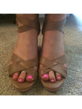 Nude wedges